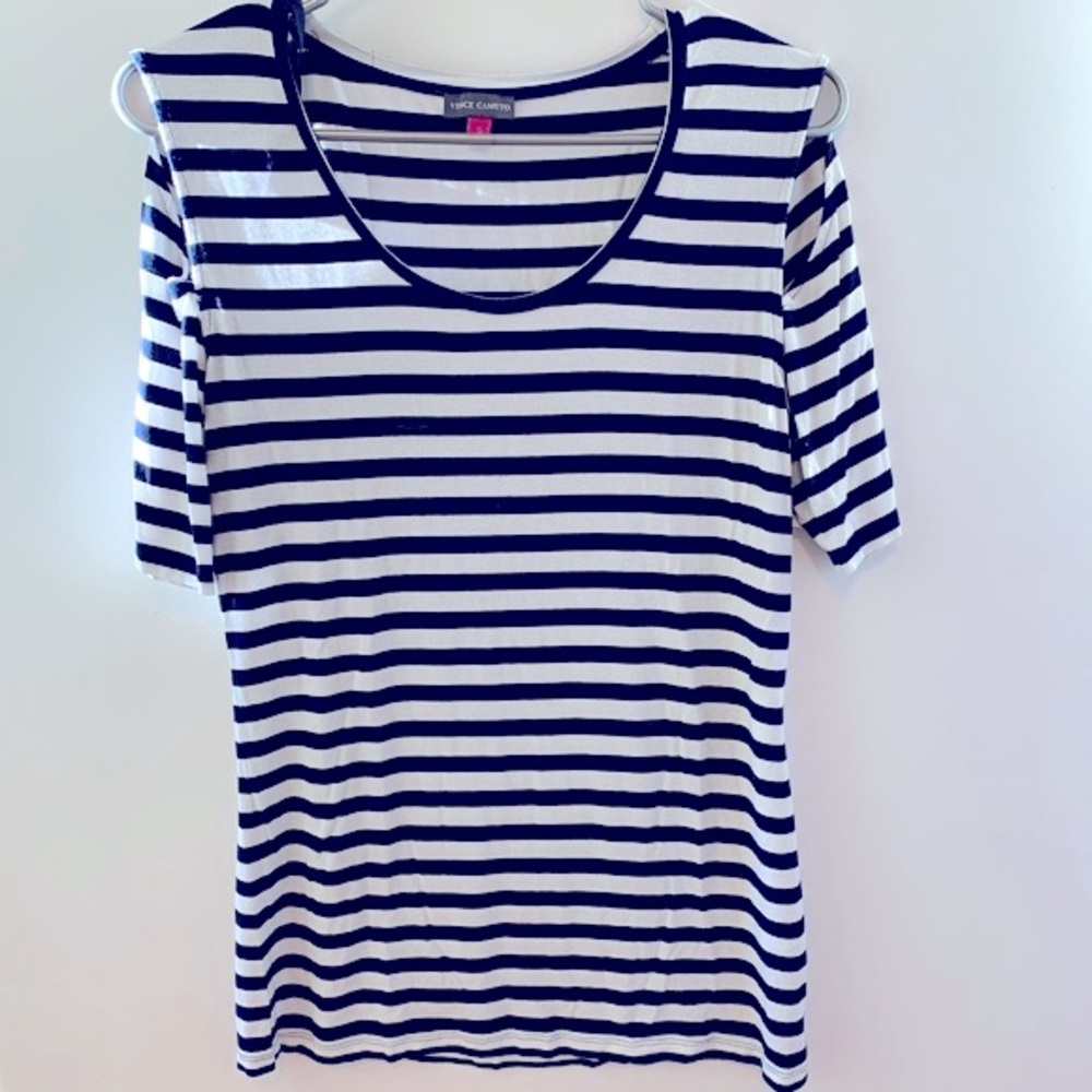 • Vince Camuto cold shoulder tee •